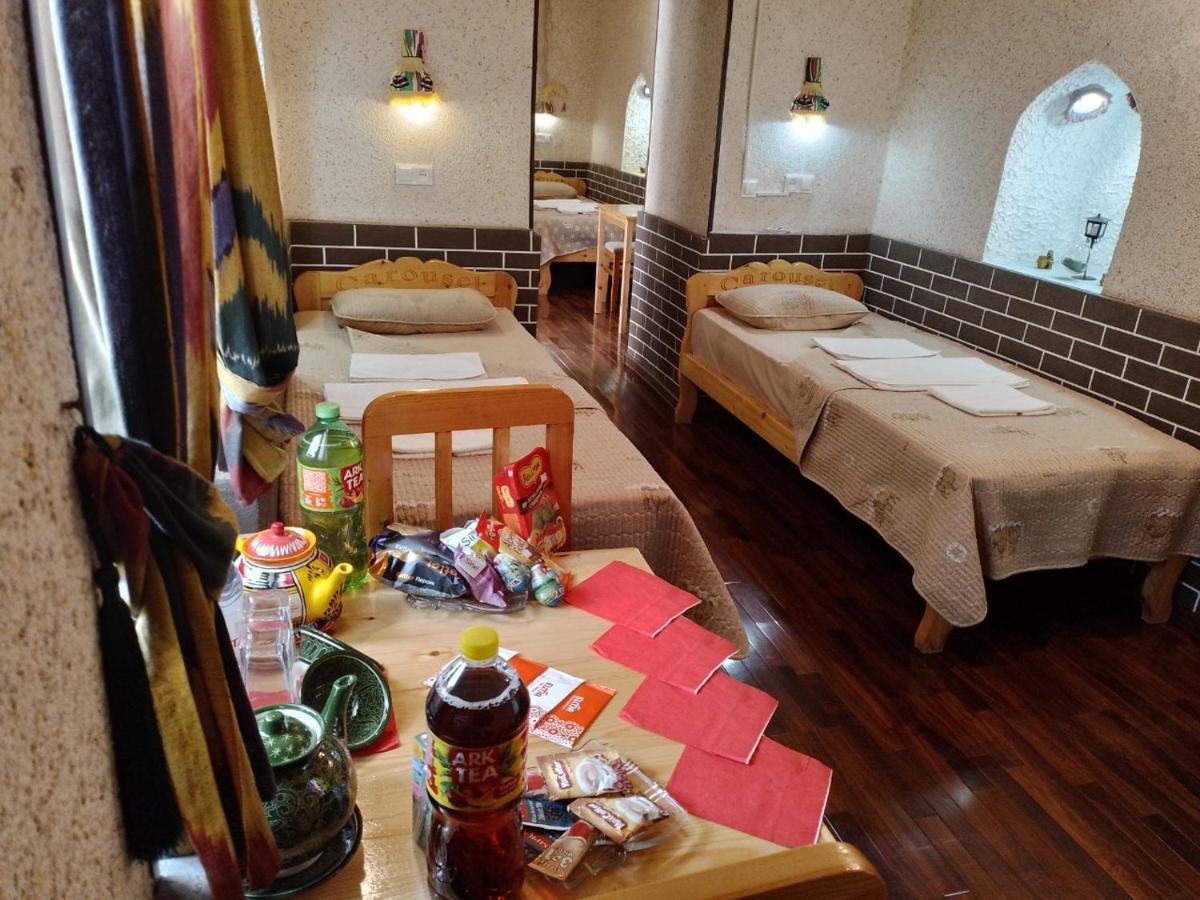 Carousel Hotel Khiva ภายนอก รูปภาพ