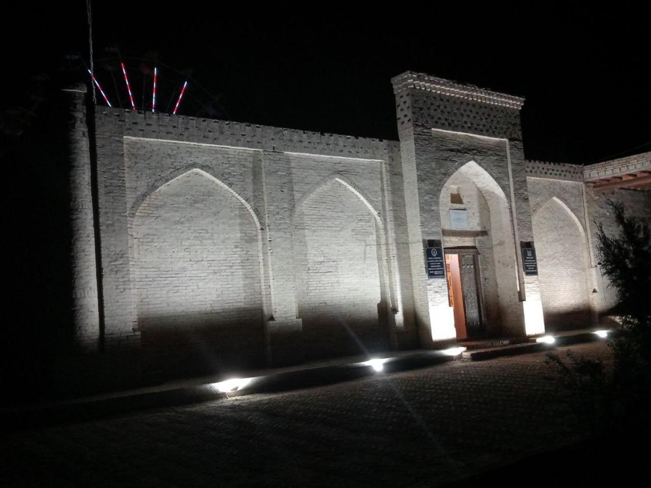 Carousel Hotel Khiva ภายนอก รูปภาพ