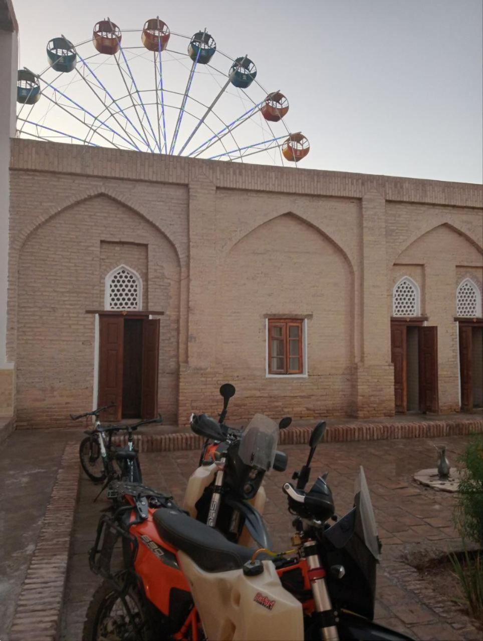 Carousel Hotel Khiva ภายนอก รูปภาพ